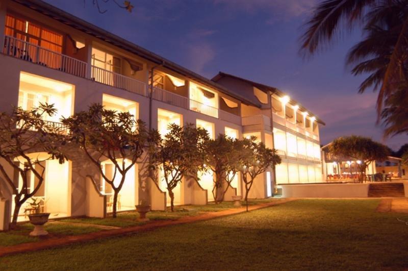 Hotel Sunset Beach Negombo Ngoại thất bức ảnh