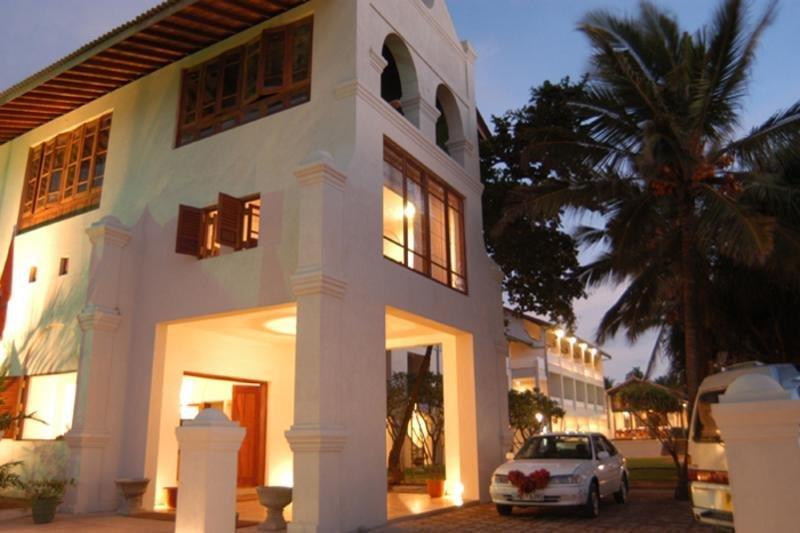 Hotel Sunset Beach Negombo Ngoại thất bức ảnh