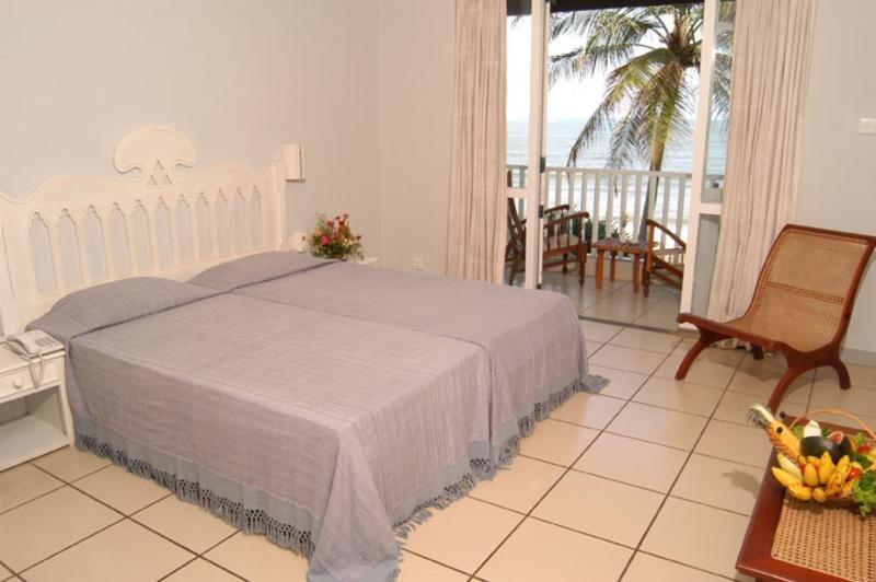 Hotel Sunset Beach Negombo Ngoại thất bức ảnh